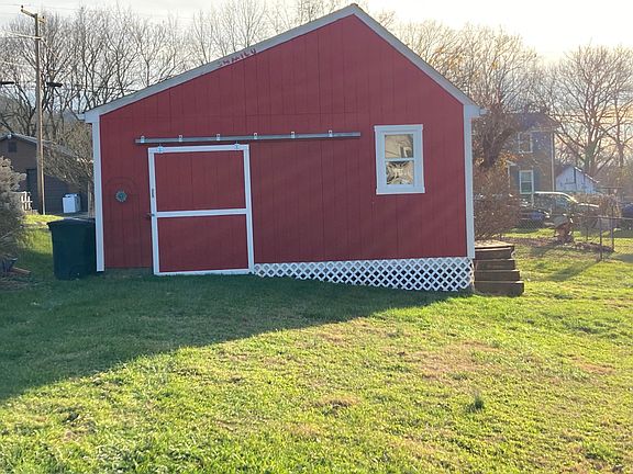 5th image of 2222 Pine Ave