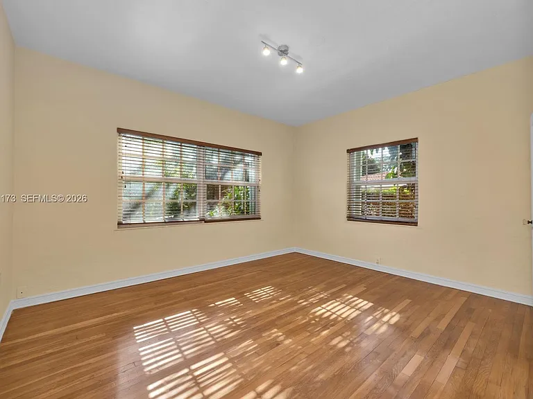 46 Montilla Ave #46 — Photo 47