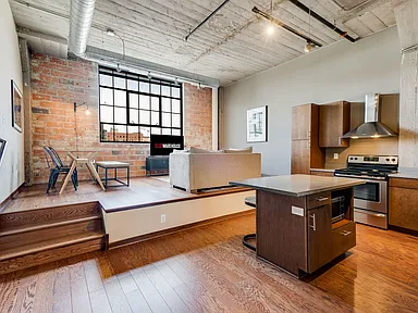 Calhoun - Studio