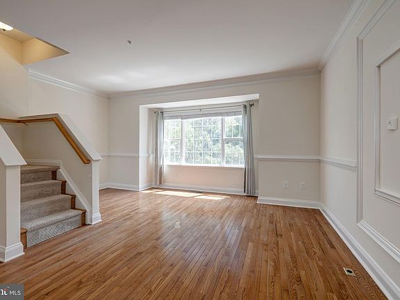 4th image of 3809 Watkins Mill Dr