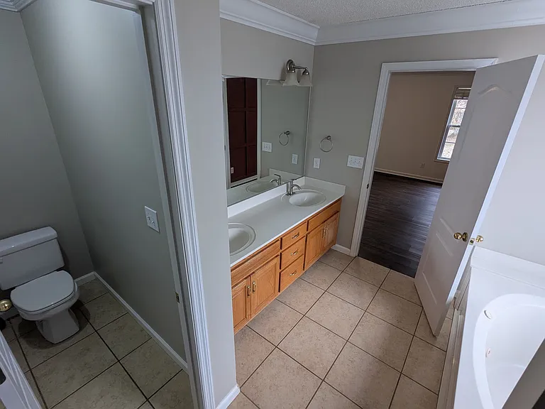202 Deerfoot Dr — Photo 9