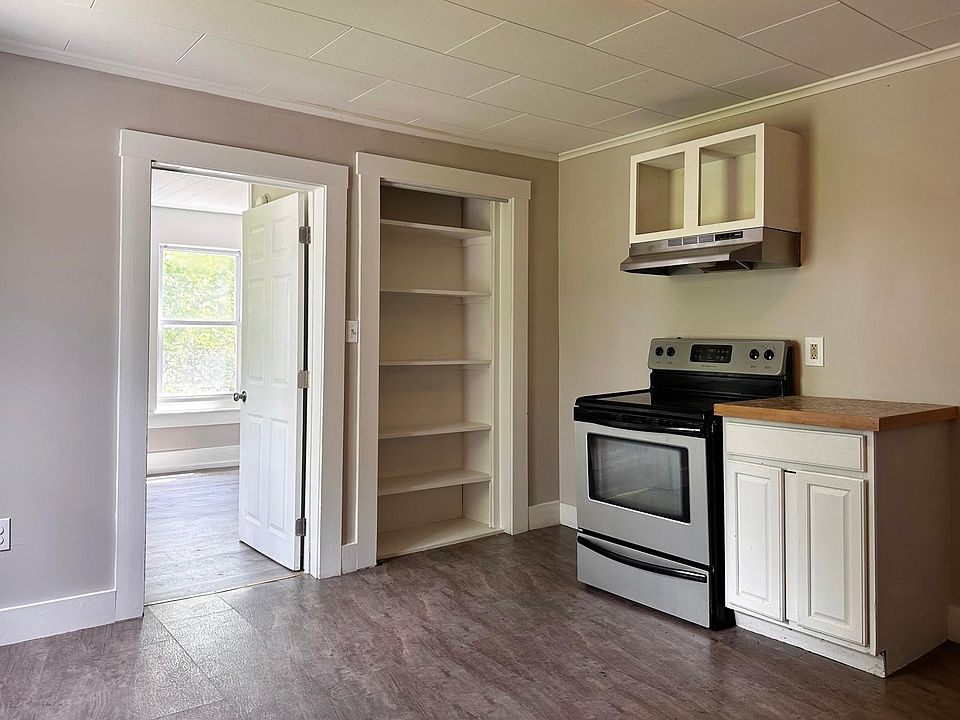 1st image of 84 Pioneer Ave APT D