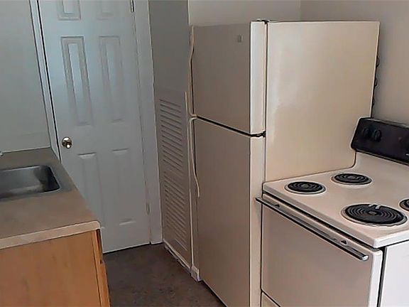 4th image of 1304 Browning St