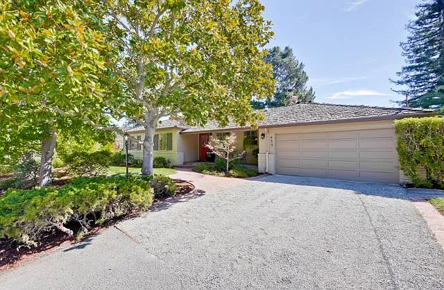 435 Casita Way photo 1