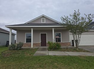 107 Hummingbird Ave, Schulenburg, TX 78956