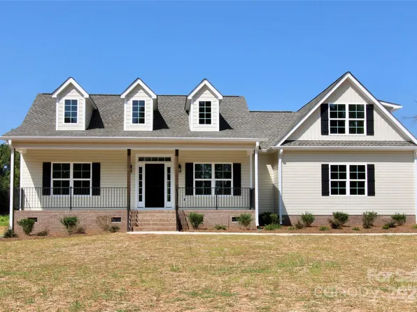 4631 Simpson Rd, Edgemoor, SC 29712