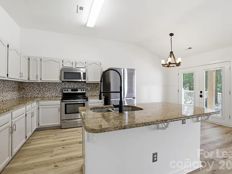 9501 Constitution Hall Dr — Photo 15