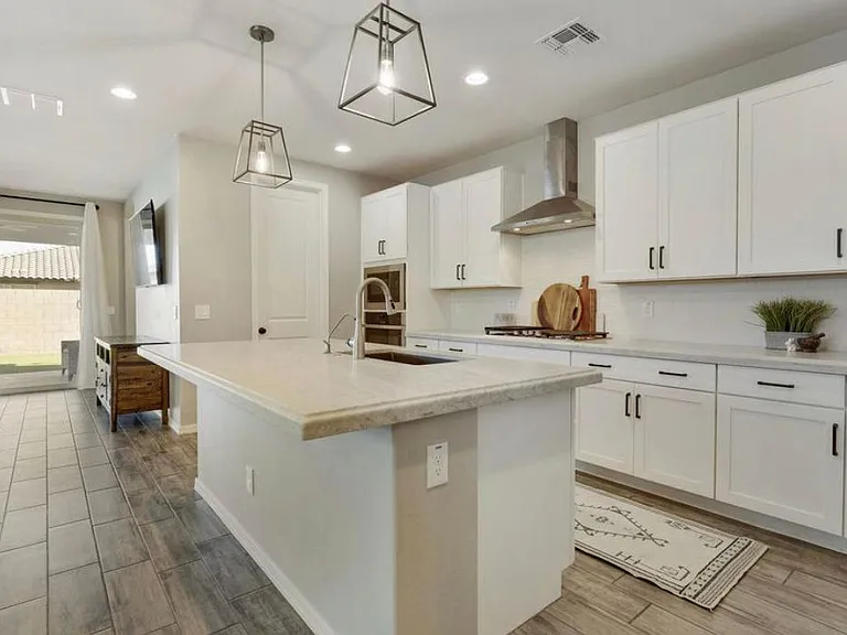 2824 W Rainbow Dr — Photo 3