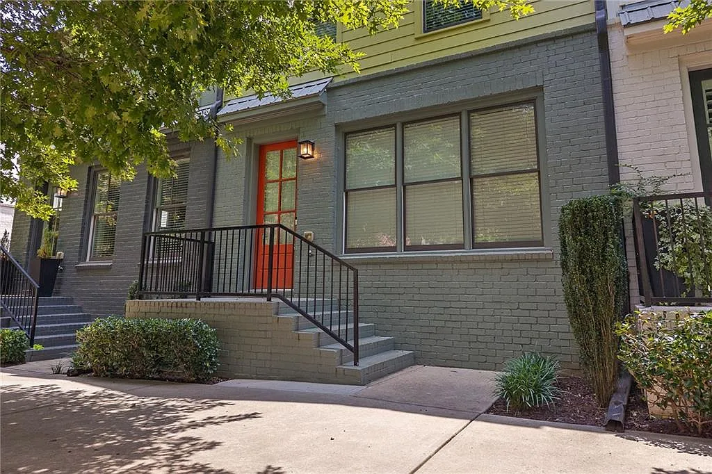 3 bed, 3.5 bath, 1944 sqft, $2,700 — Photo 1
