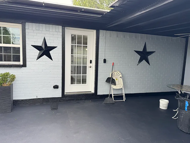1705 Hawthorne Ln — Photo 34