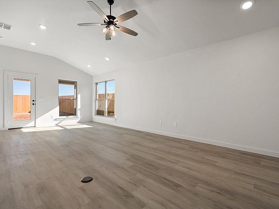 3rd image of 13815 Gary Ave