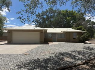 14 Burch Ln, Los Lunas, NM 87031