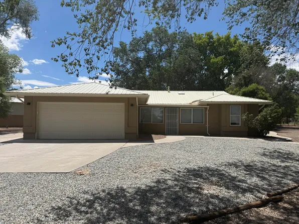 14 Burch Ln, Los Lunas, NM 87031