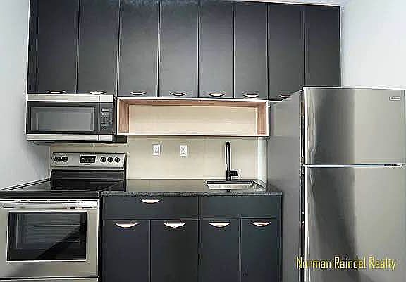 3rd image of 1173 Hoe Ave #5A