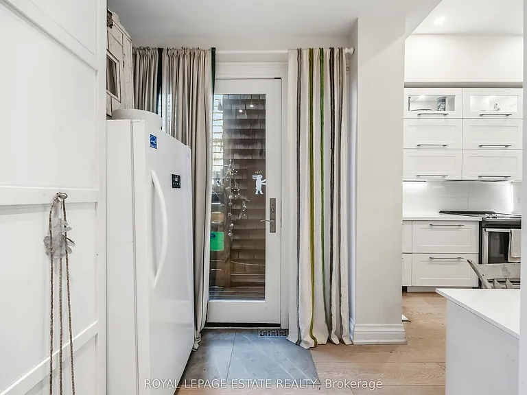 100 Seaton St — Photo 11