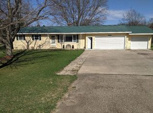 47335 Anthony St, Paw Paw, MI 49079