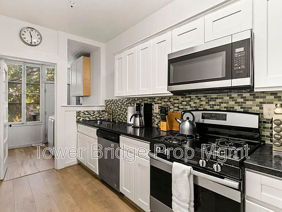 2nd image of 717 17th St APT C