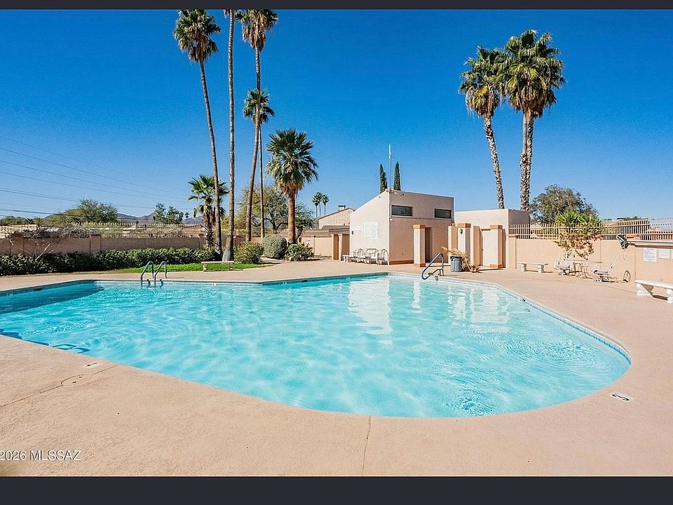 1st image of 2417 N Palo Hacha Dr