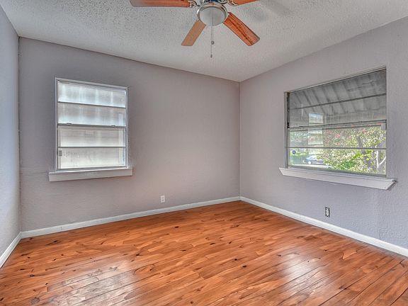 4th image of 3330 Utah Ave