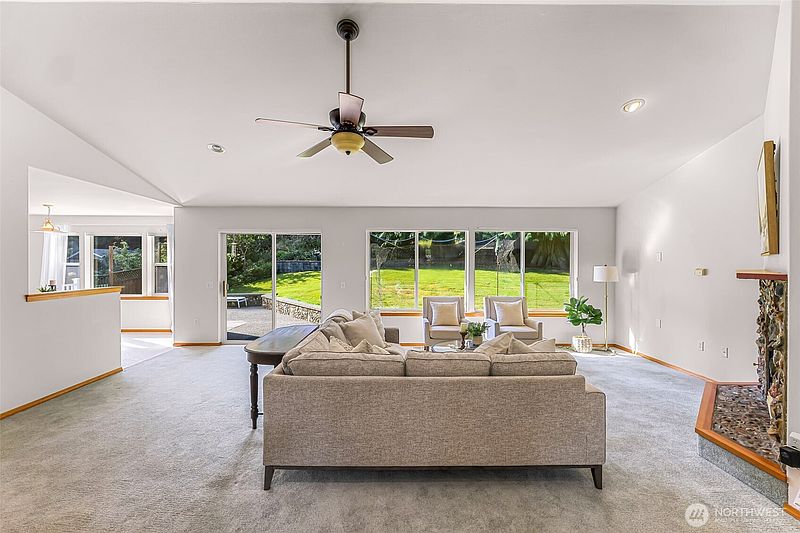 4th image of 4705 Desmond Street