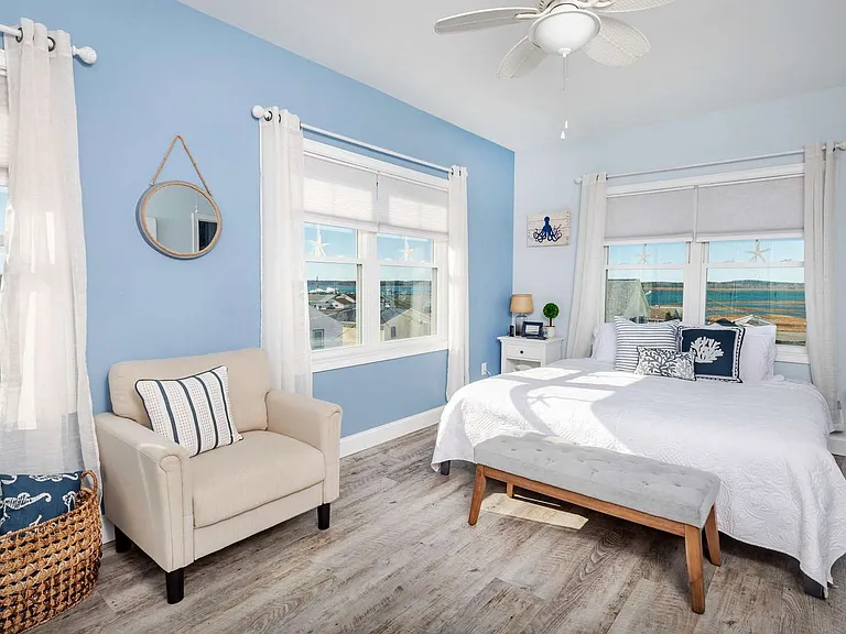 128 Ashworth Ave #315 — Photo 3