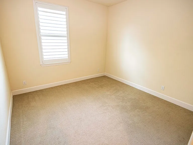 2744 Valley Oak Pl — Photo 32