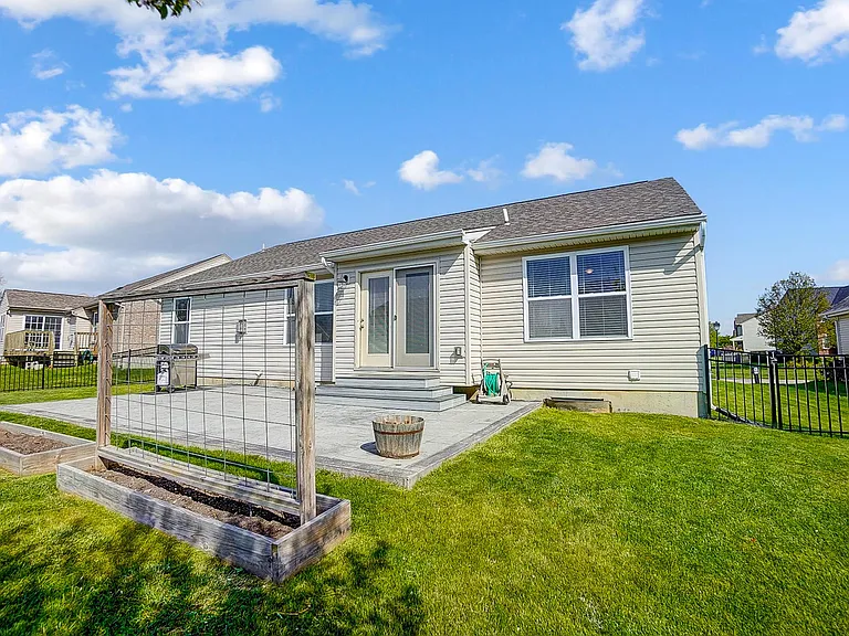 1442 Observatory Dr — Photo 40