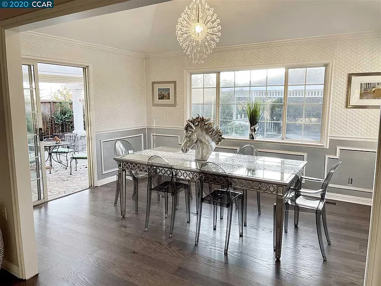 Family Room / Dining Room