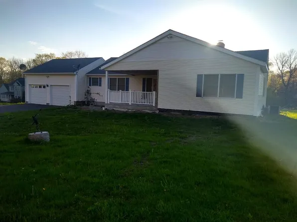 203 Case St, West Granby, CT 06090
