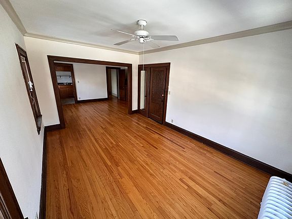 5th image of 3237 Girard Ave S
