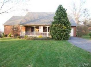 4589 N Sunset Dr, Coopersburg, PA 18036