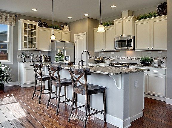 3rd image of 13420 E 192nd Avenue E