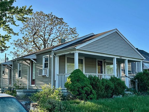 3rd image of 2046 Parrish Ave