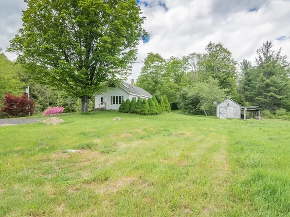 49 Parish Rd, Worthington, MA 01098