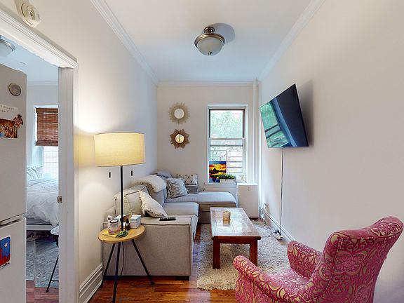 5th image of 107 W 68th St APT 4E