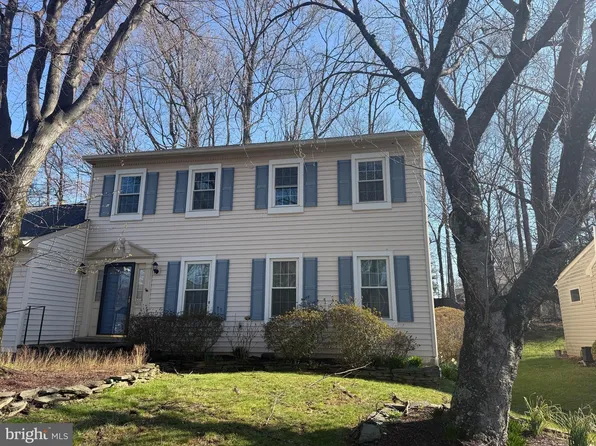 5613 Doolittle St, Burke, VA 22015