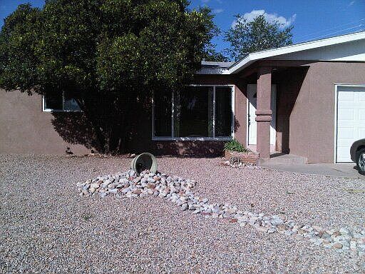 1st image of 9923 Hannett Pl NE