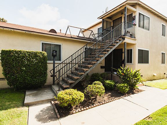 4th image of 9033-9039 Reading Ave #9035