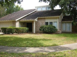 10403 Tennis Ct, Houston, TX 77099