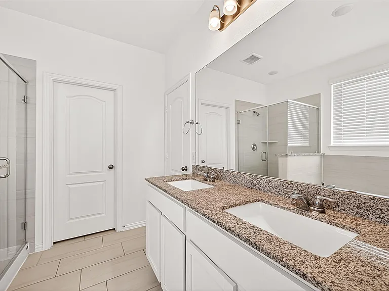 8114 Royal Palm Ct — Photo 29