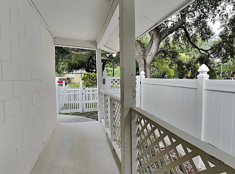 3 bed, 2.0 bath, 1580 sqft, $1,975 — Photo 2
