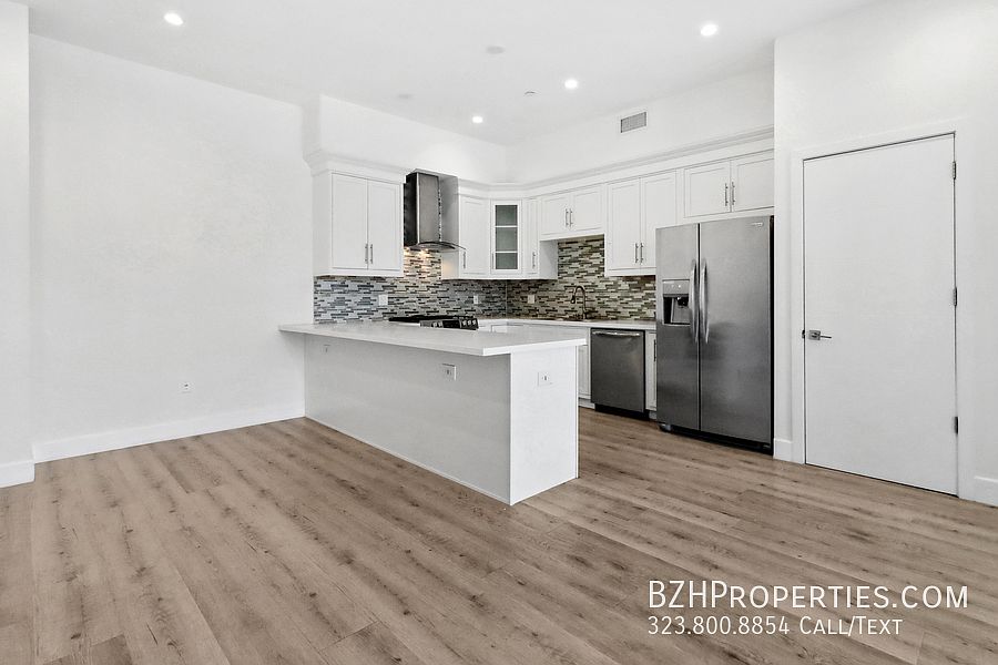 1st image of 1237 1/2 S Holt Ave #505