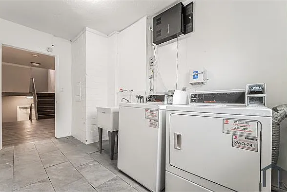 14918 Milverton Rd #3 — Photo 26