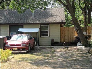 2nd image of 2025 S Spruce St