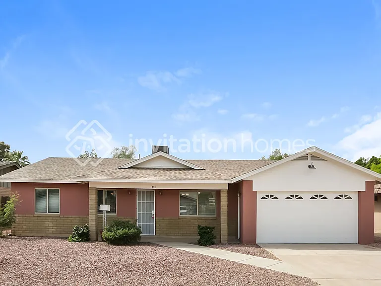 401 E Fremont Dr — Photo 1