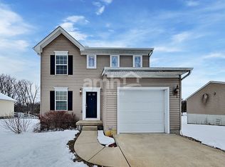 4 S Ridge Dr, Amelia, OH 45102