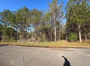 61 Piedmont Dr, Chatsworth, GA 30705