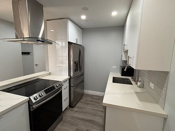 2nd image of 725 Kapiolani Blvd APT 1906