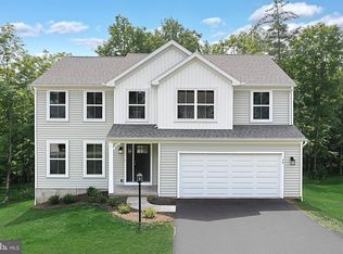 74 Whitetail Cir, Mill Hall, PA 17751