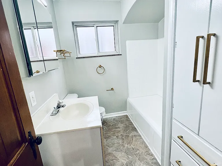 1600 Waltham Rd #B — Photo 9